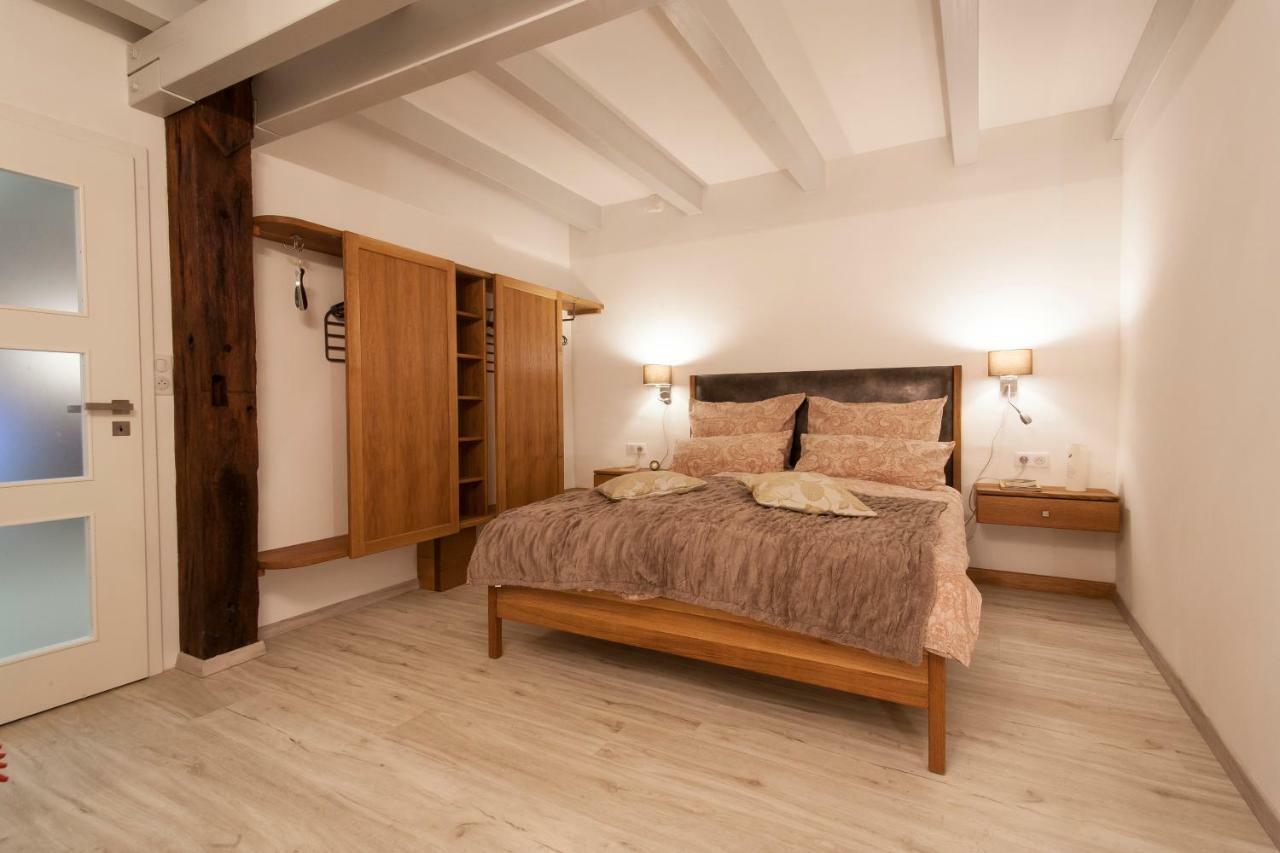 La Maison Au Vert Melincourt Exteriör bild